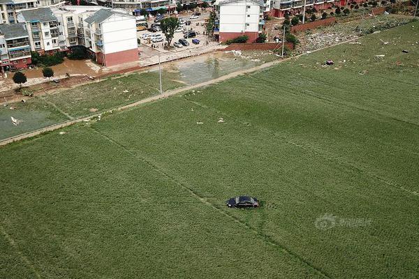 王健林为:什:么在同一个地方两次摔跤？