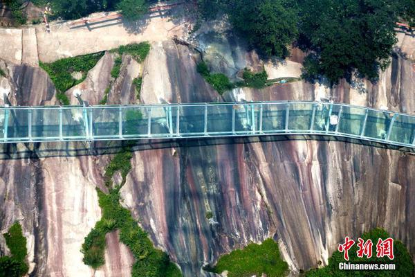 a,股“大象起舞”尽?情演绎 银行板块市值年内涨超2万亿元 什么力量撬动银行股？