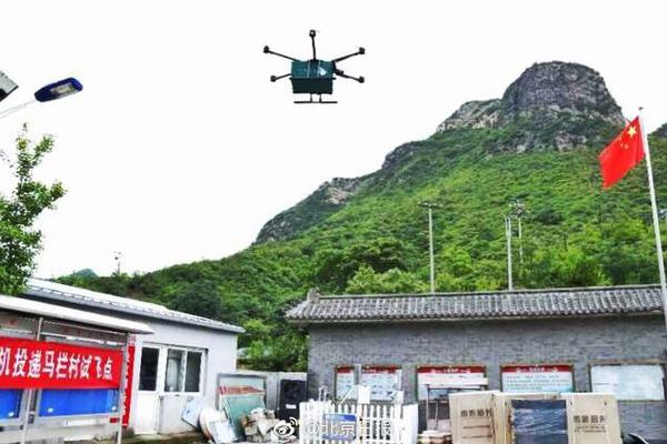 港股ai反攻，阿里,巴巴上探逾4:%，港股互联网etf（513770）大涨2.5%，机构：ai仍是主线