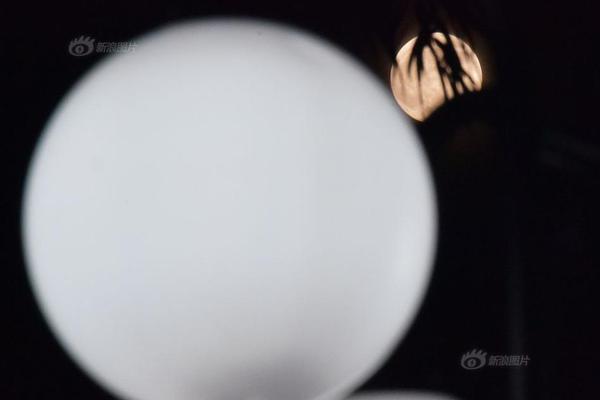 化工板块深度回调，化工et:f（516020）跌1.69%！机构：化工标的有望兼具高弹性和高股息的优势