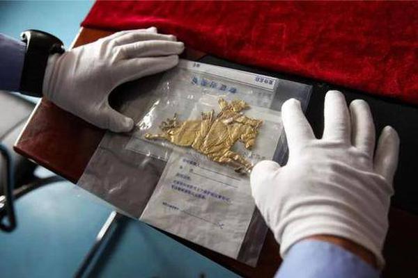 常熟{银}行高管团队大变动：“85后”副行长升任行长，另聘两名副行长