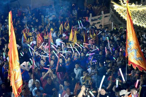 中金‘：’从液到固，设备先行——固态电池工艺革新驱动价值重估