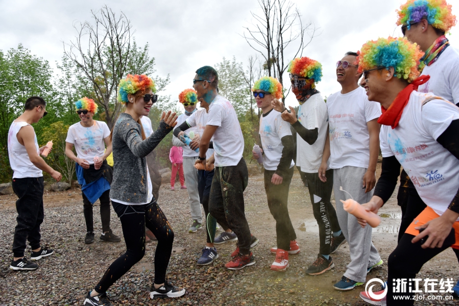 小米15 16{g}b 512gb仅1697元